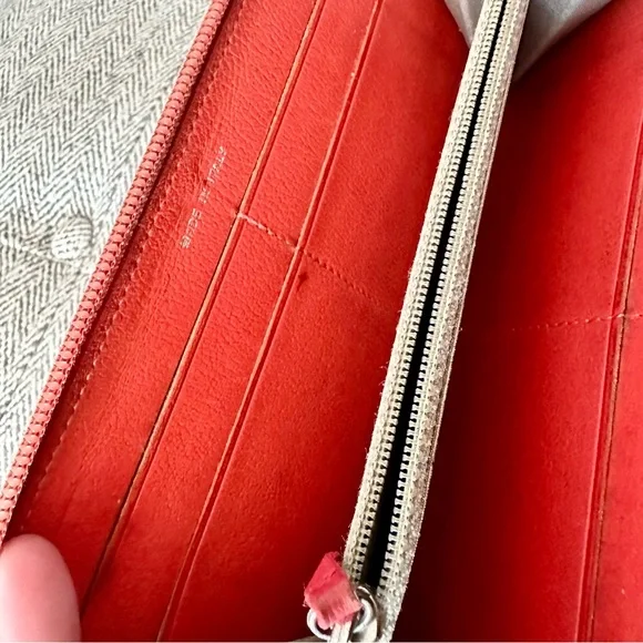 🦚HP🦚 Chanel Limited Edition Cardigan Zip Wallet - Picture 6 of 12